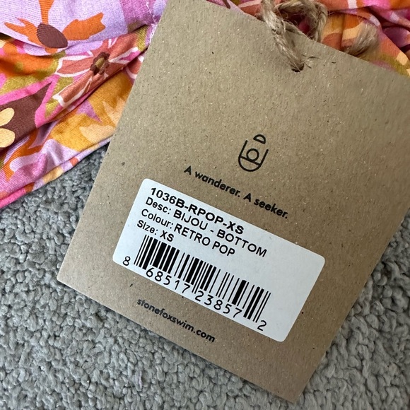 Stone Fox Swim Conch Top and Bijou Bottom Size XS in Retro Pop Bikini - Picture 4 of 9